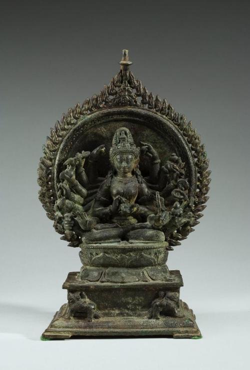 The Buddhist deity Chunda in sixteen-armed form