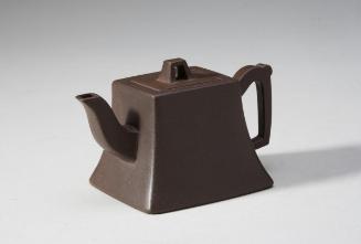 Teapot in the shape of a bell