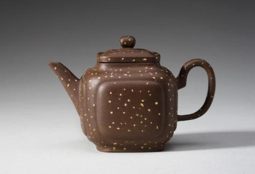 Square teapot