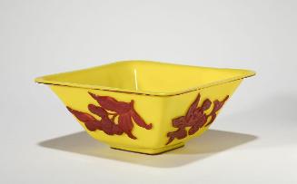 Quadrangle bowl